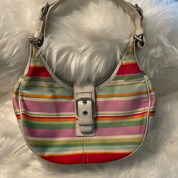 Lovers Eye Summer Bag - Picture 2 of 3